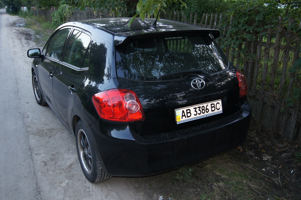 Лишнее прочь — Toyota Auris (1G), 1,6 л., 2008 года | стайлинг | DRIVE2