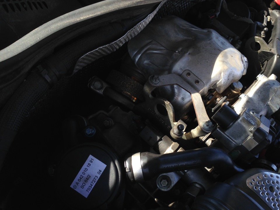 Фото в бортжурнале Mercedes-Benz E-Class Estate (S211). Запчасти на фото: A6420101891