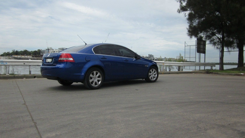 Holden Gen-F GTS — Holden Commodore, 3,6 л, 2007 года | наблюдение | DRIVE2