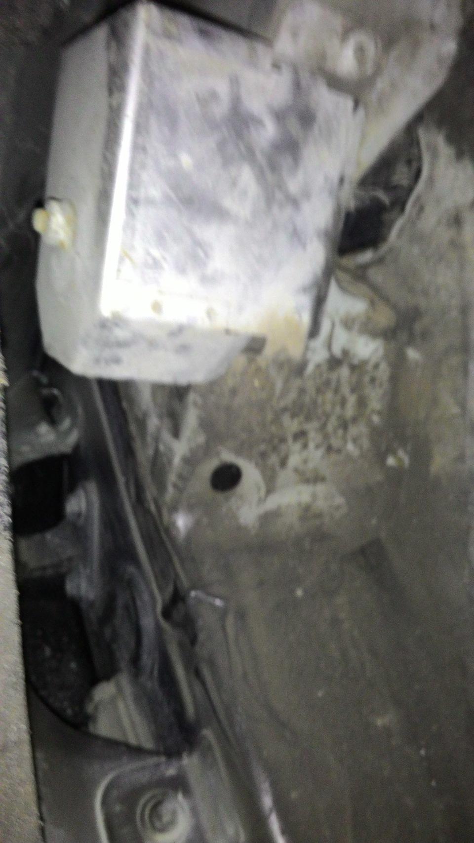 Под сирену тоже лили, нет результата — Volkswagen Passat Variant (B6)