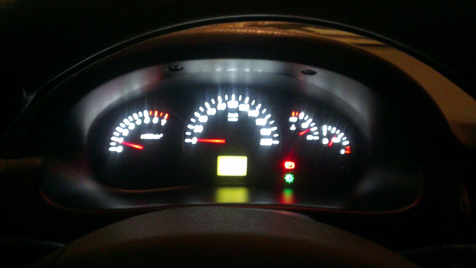 Переделка подсветки приборной панели часть 1 — Lada Приора хэтчбек, 1,6 ...