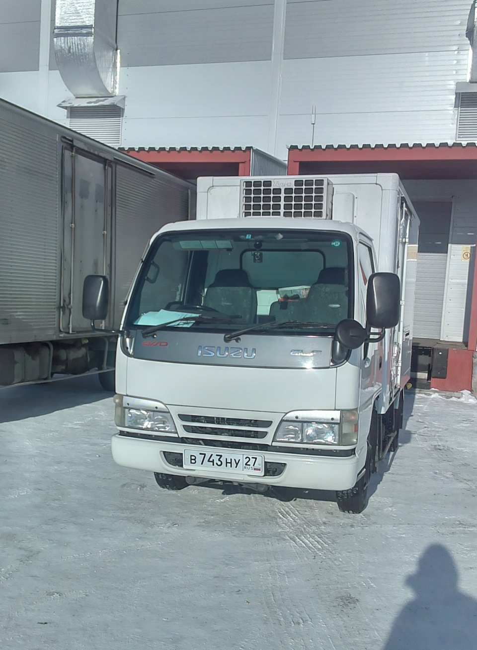 Передачи исузу эльф. Исузу Эльф 3.5. Isuzu Elf 2006. Исузу Эльф 3 тонник. Isuzu Elf 1991.