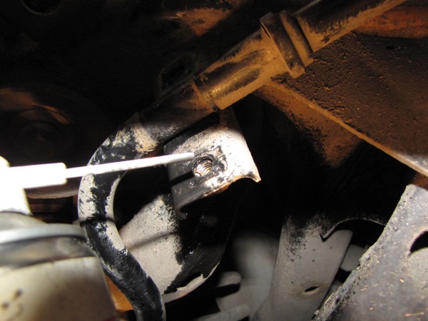 Замена резиновых втулок заднего стабилизатора. — Audi A4 Avant (B7), 2 ...