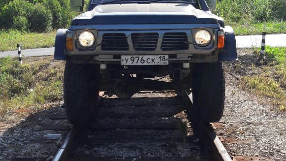 Nissan Safari танк