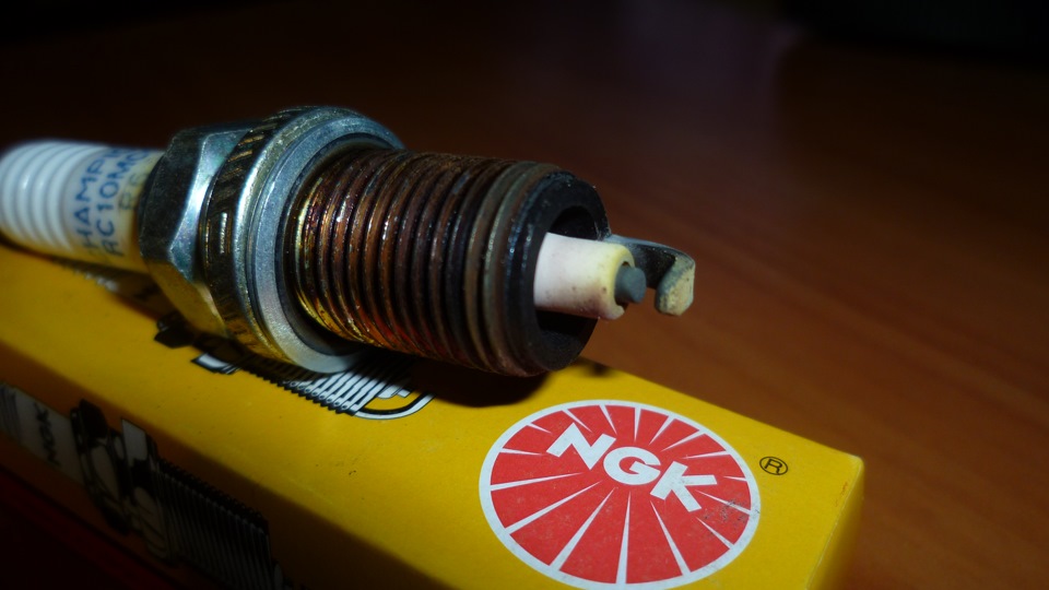 Свечи зажигания, ~23000 км, 95% Газпром 95/G-drive — Opel Astra H, 1,6 ...