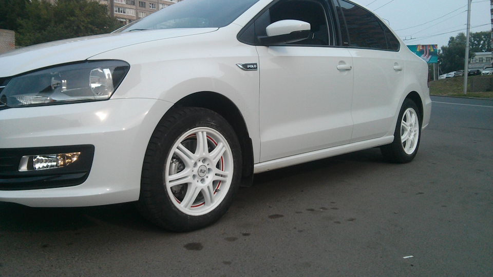 Видеорегистратор Andonstar ADS100 выключается при постановке/снятию ...