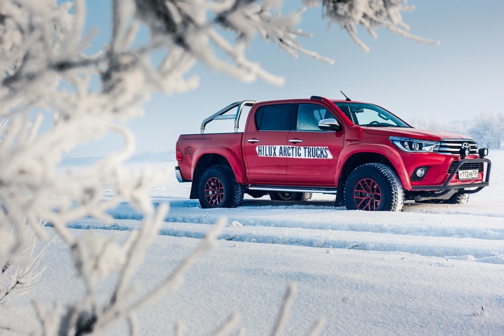 Toyota Hilux Arctic Trucks 35