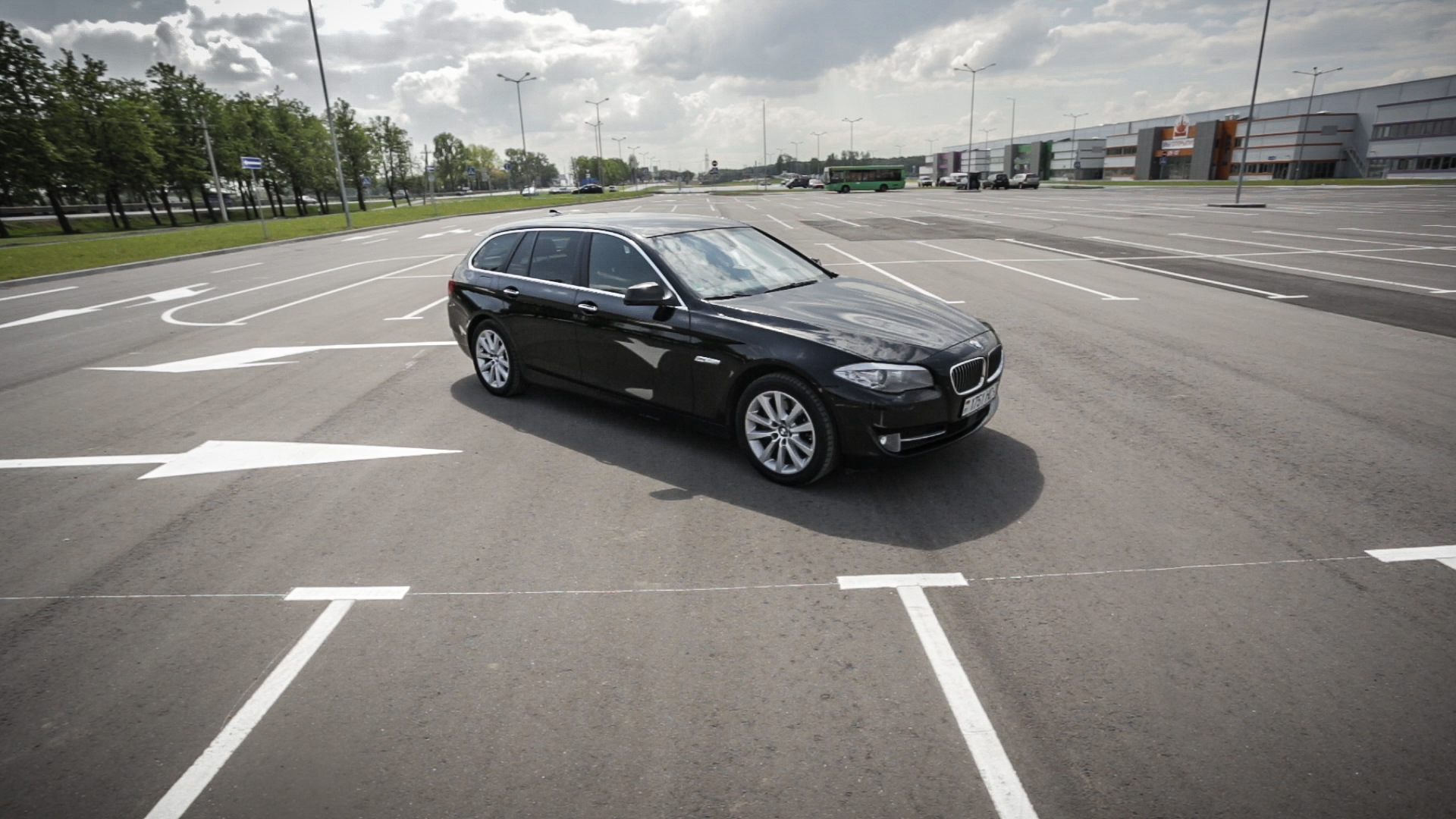 Ай драйв бмв. Взять бмв на тест драйв. Bmw idrive 35l. Ай драйв бмв. Супертест 18 комплектов за рулем фото.