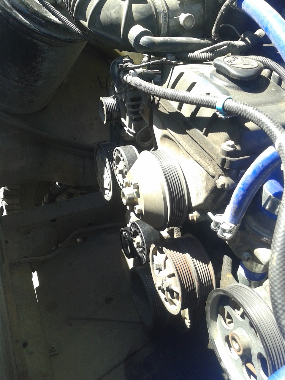 Замена натяжного ролика — УАЗ Patriot, 2,7 л, 2011 года | поломка | DRIVE2