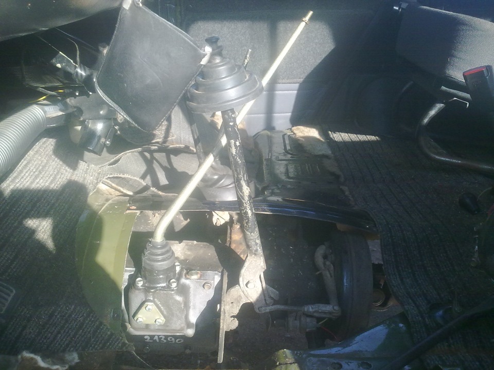 Заклинило рычаг переключения кпп. — УАЗ 3151, 2,4 л, 1996 года ...