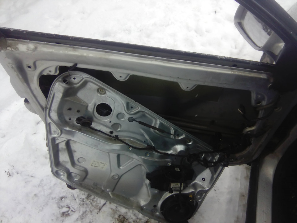 Стеклоподьемник водительский — Volkswagen Passat B5, 1,9 л, 1997 года ...