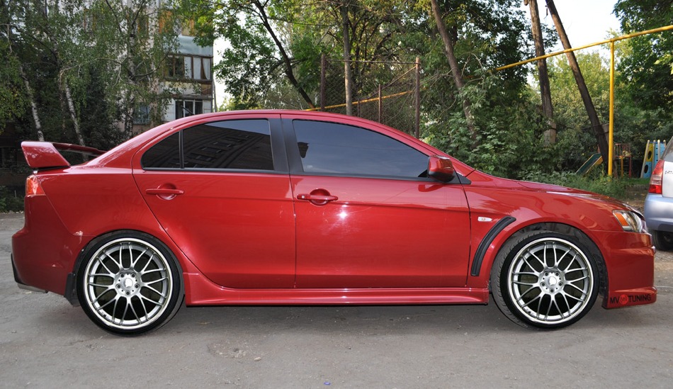 Диски lancer x. Лансер 10 r19. Lancer 10 красные диски. Красный Lancer x BBS.