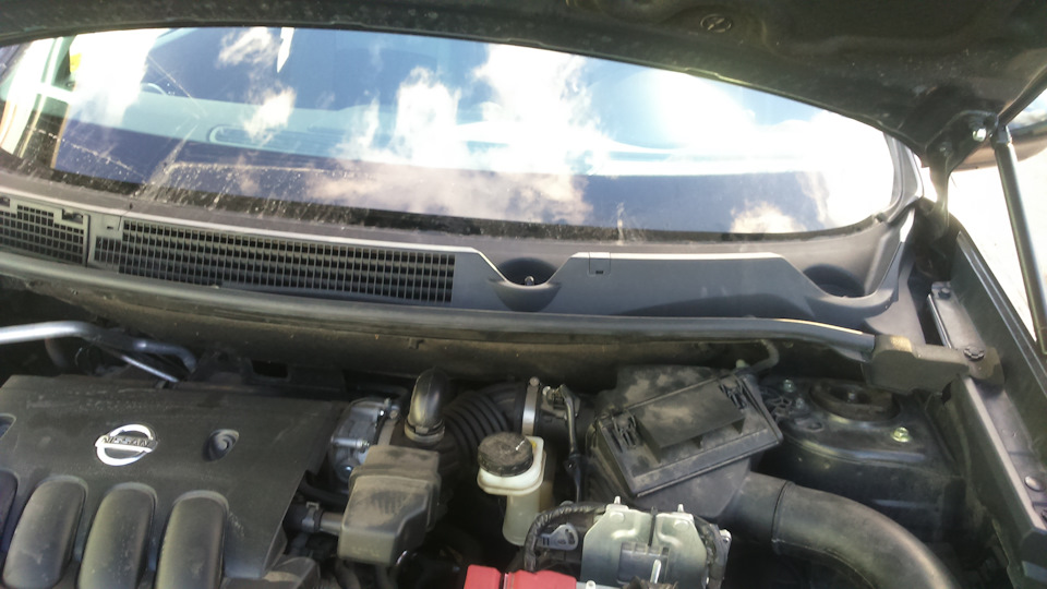 Решил смазать трапецию стеклоочистиля. — Nissan Qashqai (1G), 2 л, 2010 ...