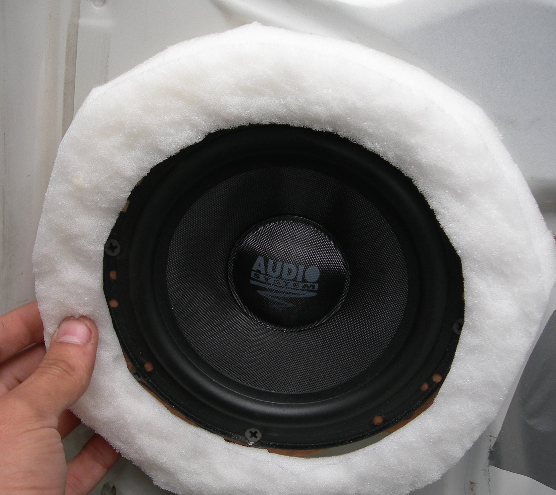 Replacement of acoustics  - Toyota Ipsum 20L 1999