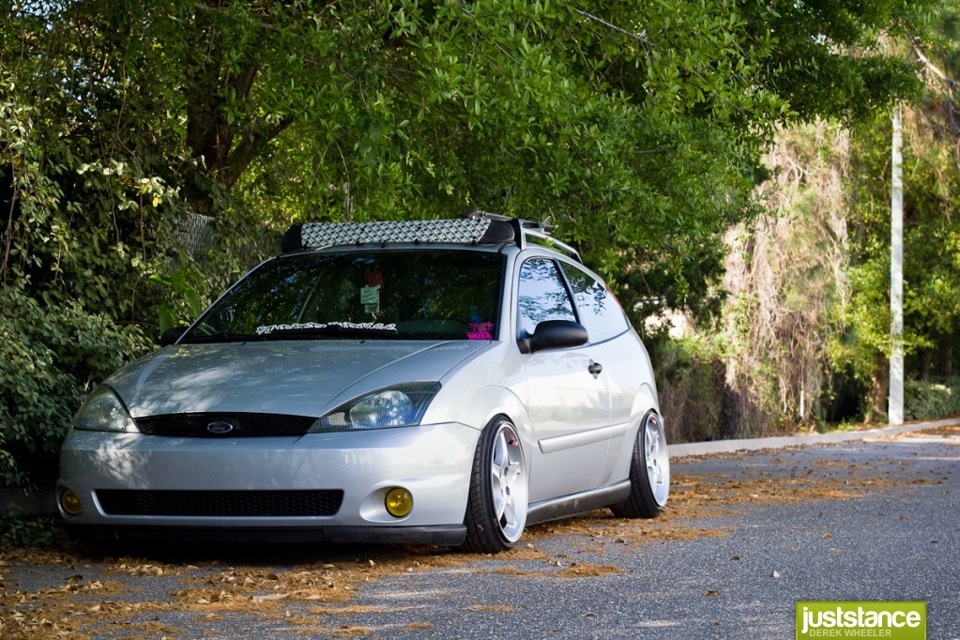 Ford Focus 2 RS stance