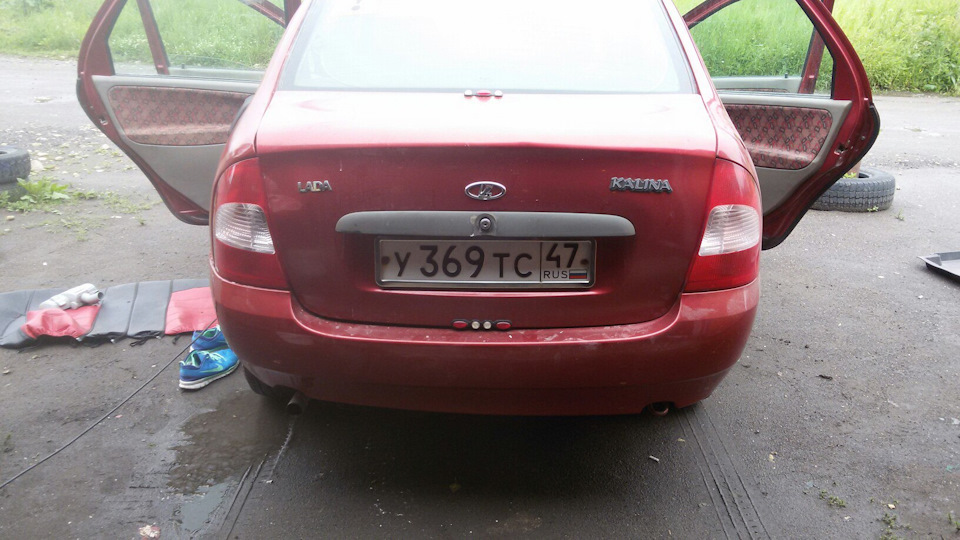 Лада Калина Седан. Жрет как конь! 11 литров по городу, ну эт до…хрена ...