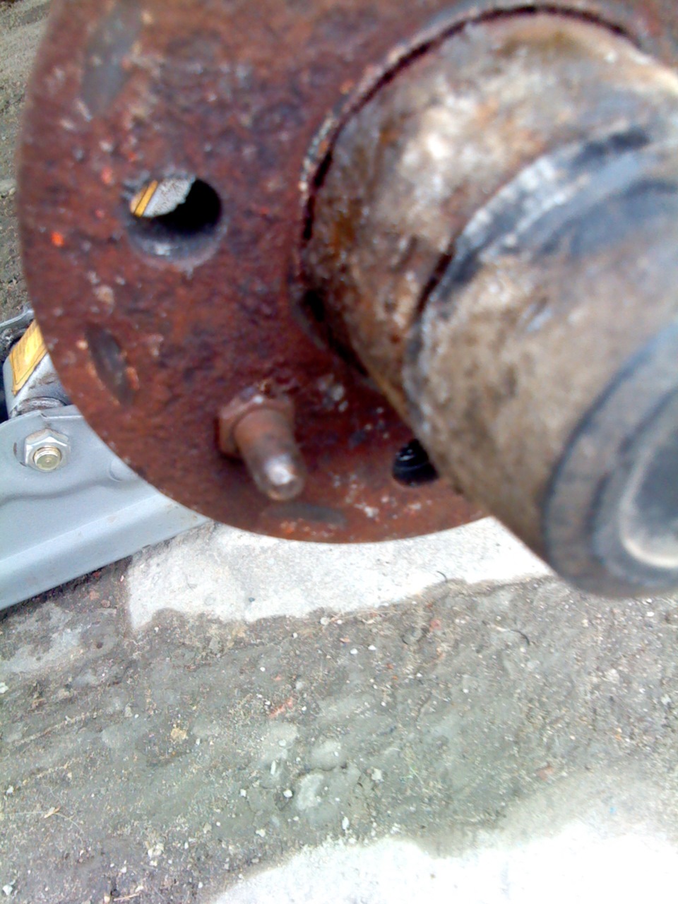 Умерла резьба для болта в ступице прицепа. — Сообщество «Прицепы» на DRIVE2