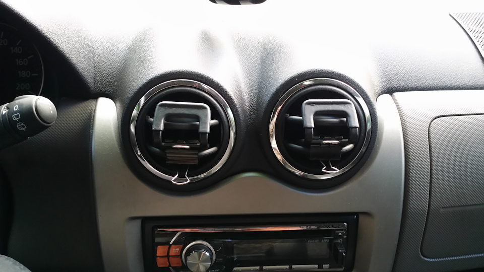 Держатель смартфона в Логан (беслатно :)) Часть 2 — Renault Logan (1G ...