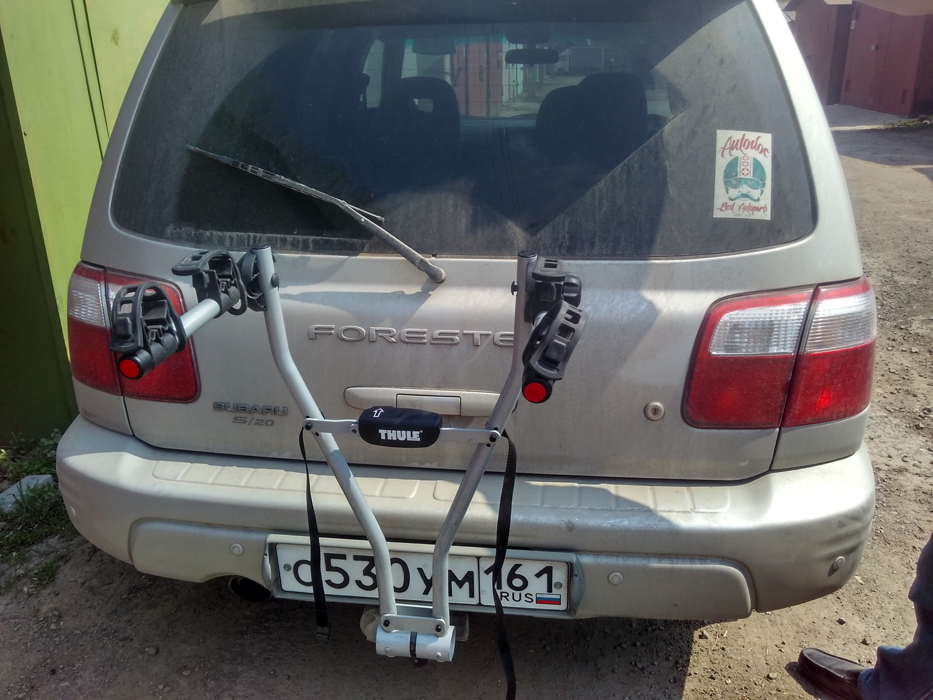 Крепление для 2-х велосипедов Thule Thule 970 Xpress — Subaru Forester ...