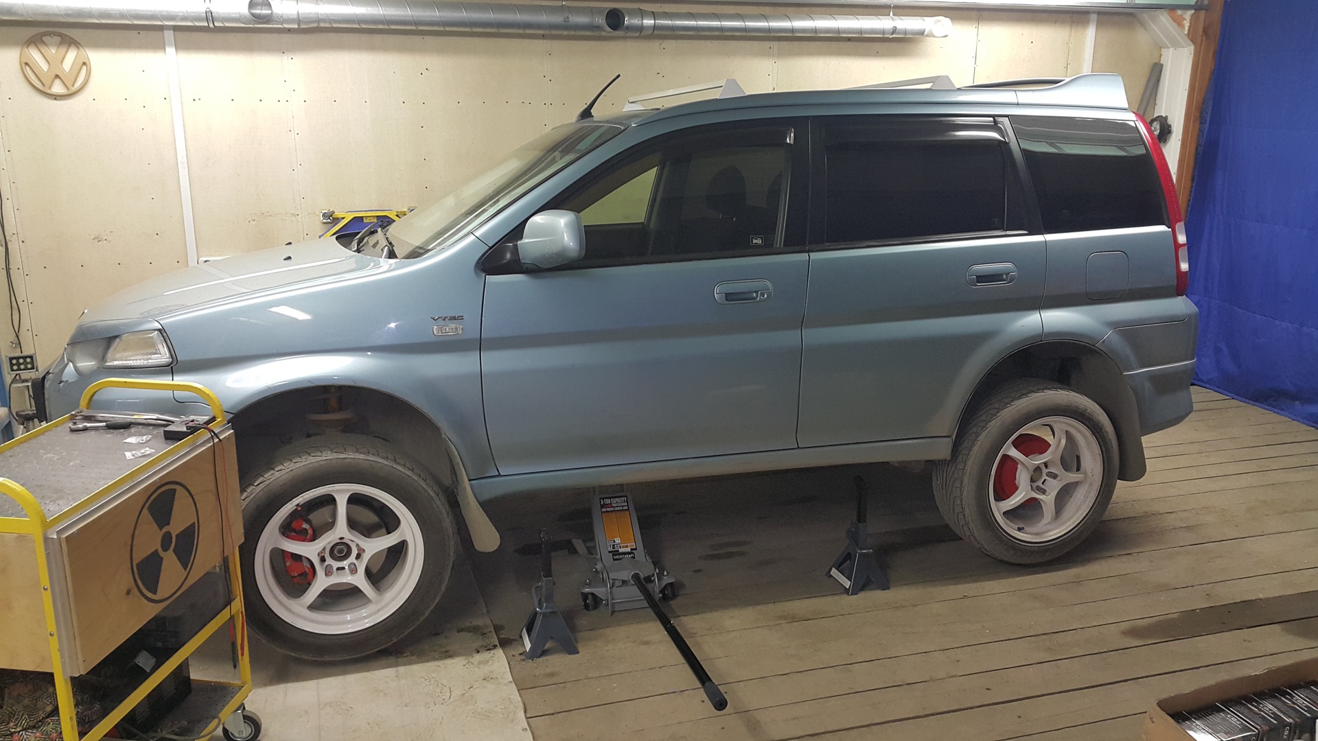 Подкатной домкрат — Honda HR-V (1G), 1,6 л, 2002 года | аксессуары | DRIVE2