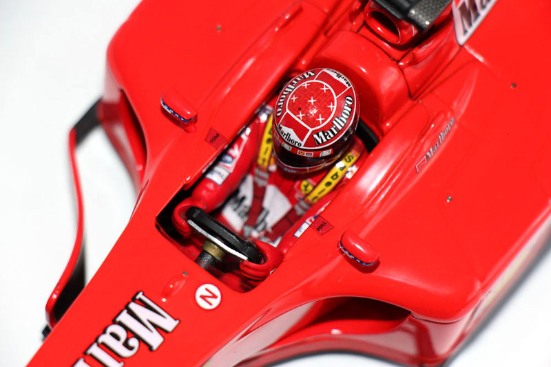 1/18 ELITE HOT WHEELS FERRARI F2001 '2001 — Сообщество