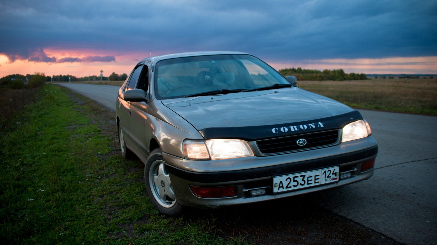 Тойота корона хабаровск. Тойота корона 1.8 автомат. Тойота корона 4x4. Тойота корона 1985 года фото.