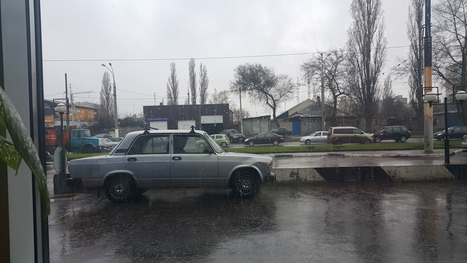 Тускло горит лампочка аккумулятора — Lada 21074, 1,6 л, 2011 года ...