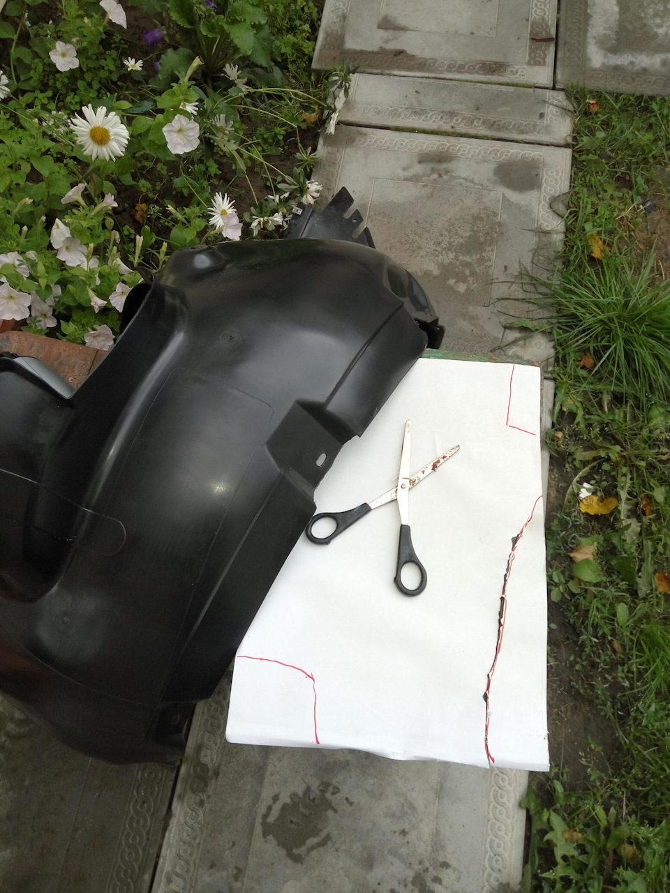 Виброизоляция пластиковых подкрылок. — Volkswagen Polo Sedan, 1,6 л ...