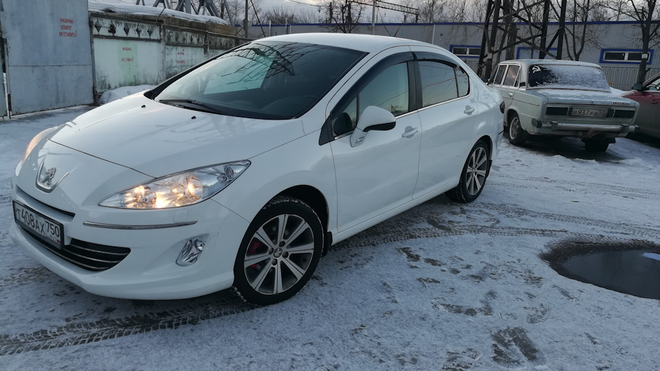 Замена сломанного омывателя фар Пежо 408. — Peugeot 408 (1G), 1,6 л ...