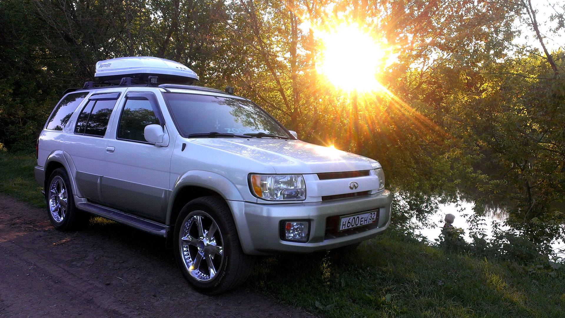 Мощный двигатель V6 с объемом 3.3 литра