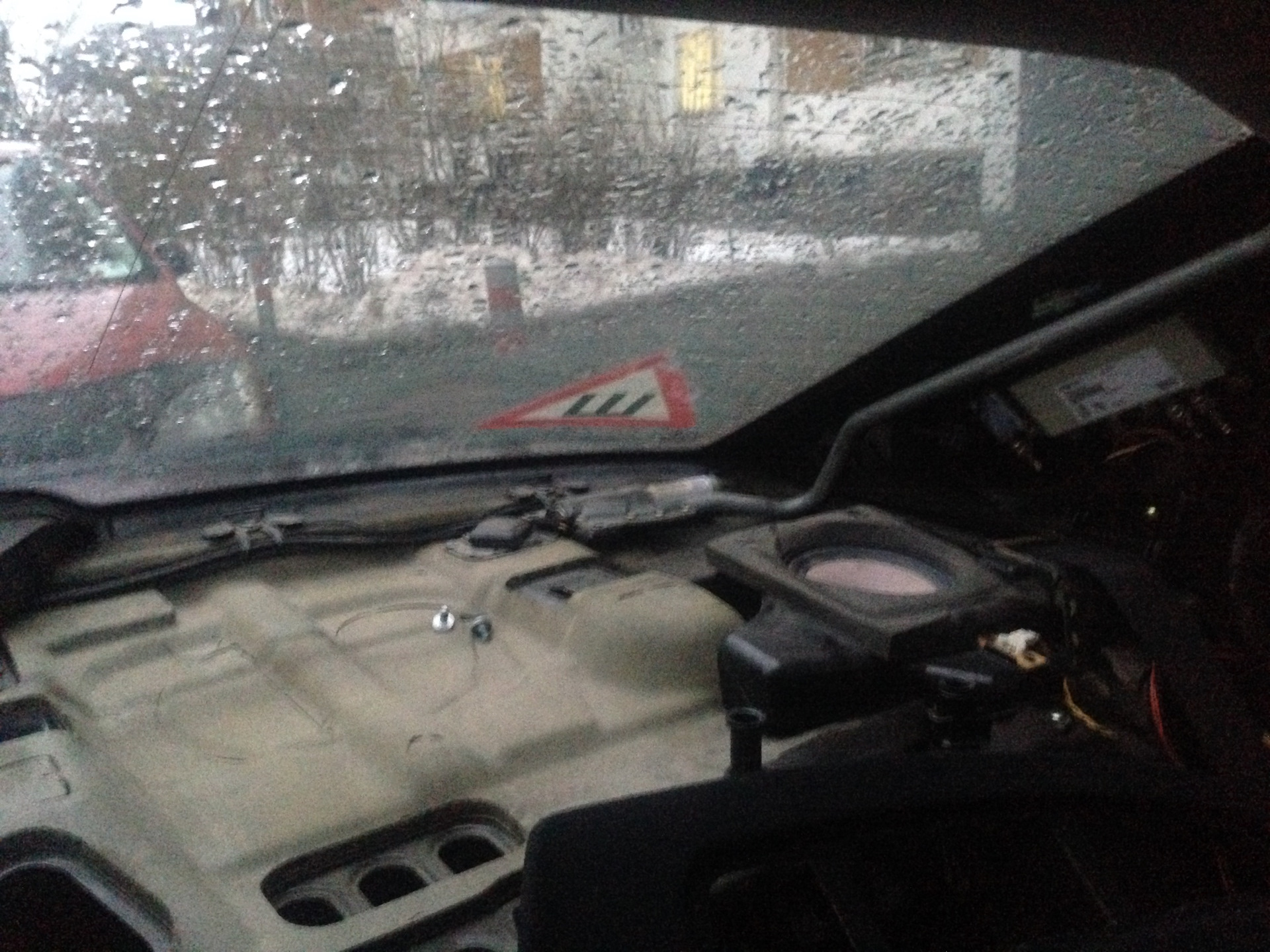 Полка е39. Е39 замена воздуховода.