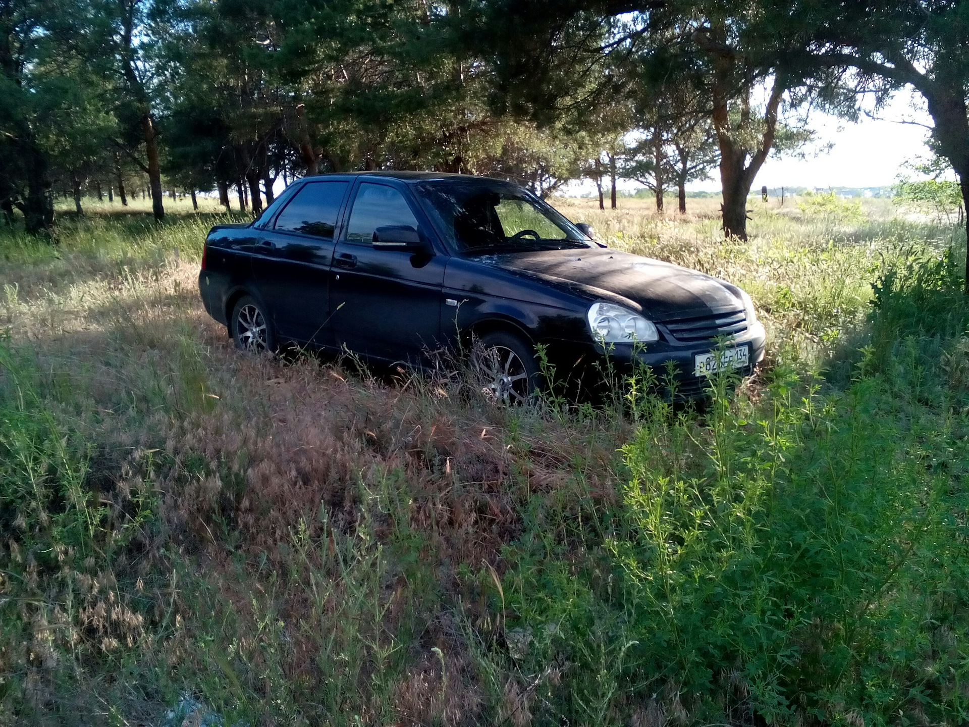 Черная Приора седан 102 регион