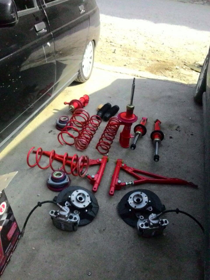 Установка треугольных рычагов и стоек сс20 с пружинами — LADA 21124, 2 ...