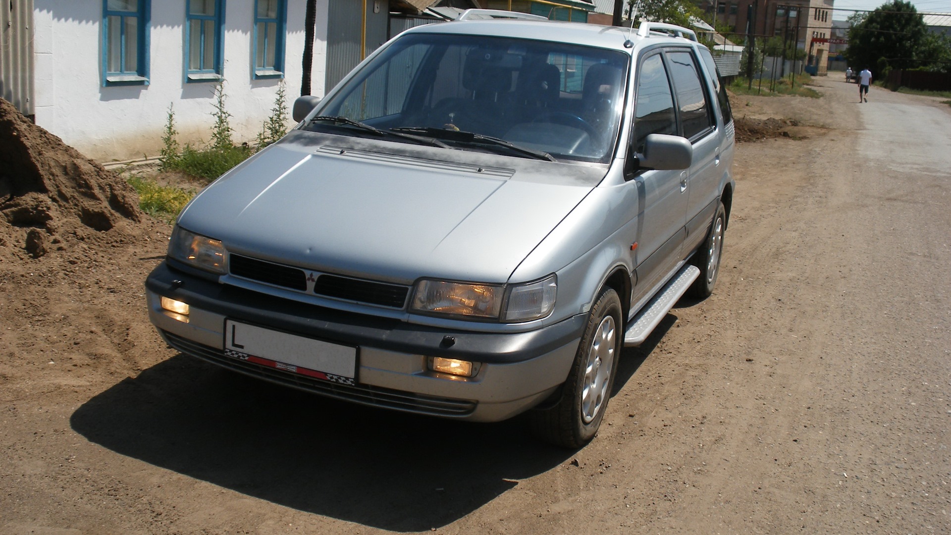 Mitsubishi Space Wagon (2G) 2.0 бензиновый 1993 | 2.0 GLXi 16V SOHC на  DRIVE2