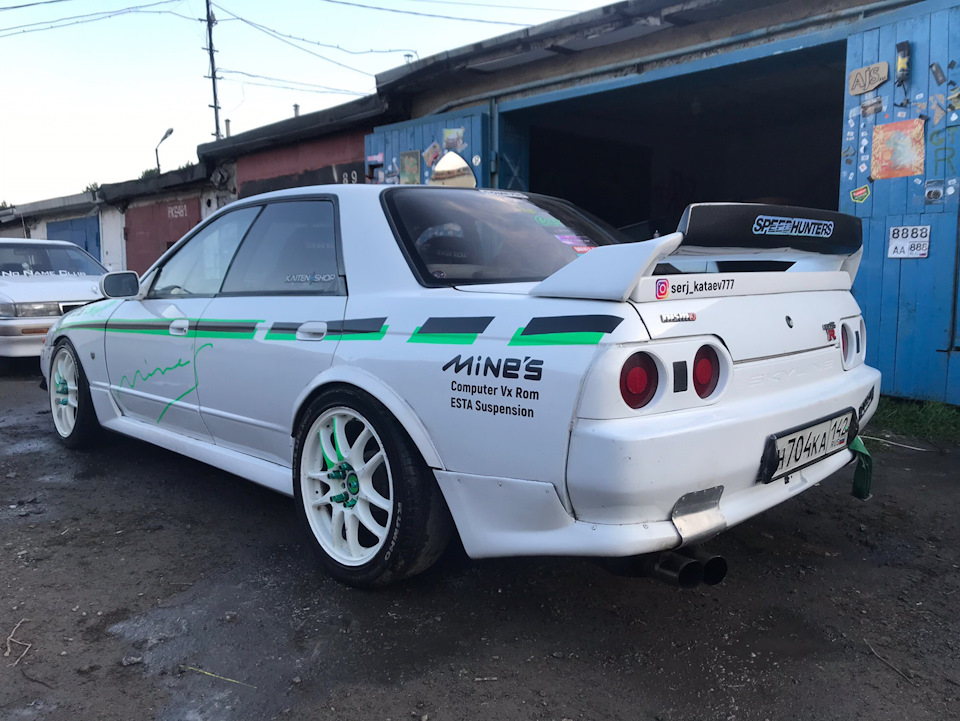 Nissan Skyline r32 a bo Moon