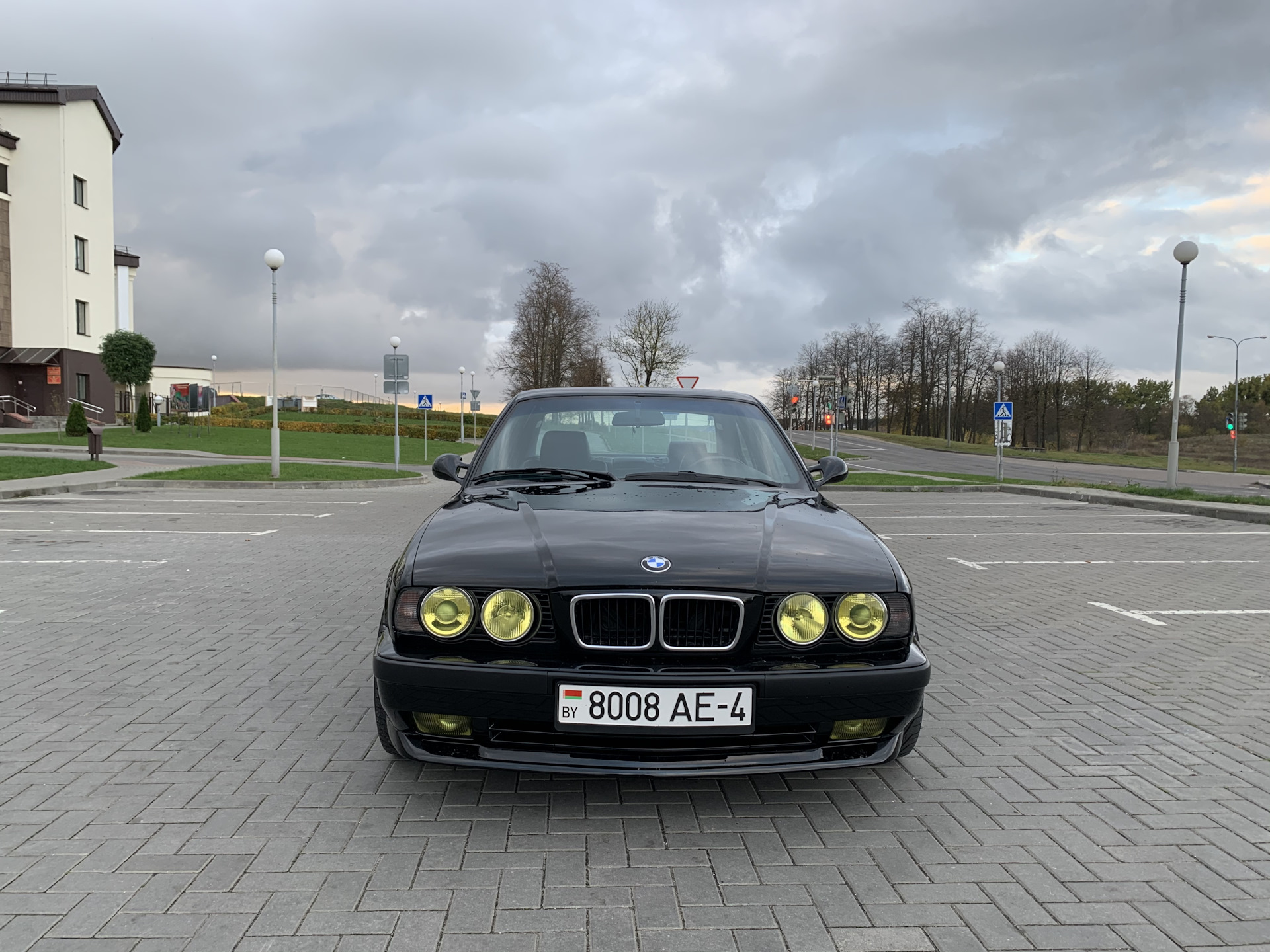 В чёрном обличии. — BMW 5 series (E34), 2,9 л, 1990 года | стайлинг | DRIVE2