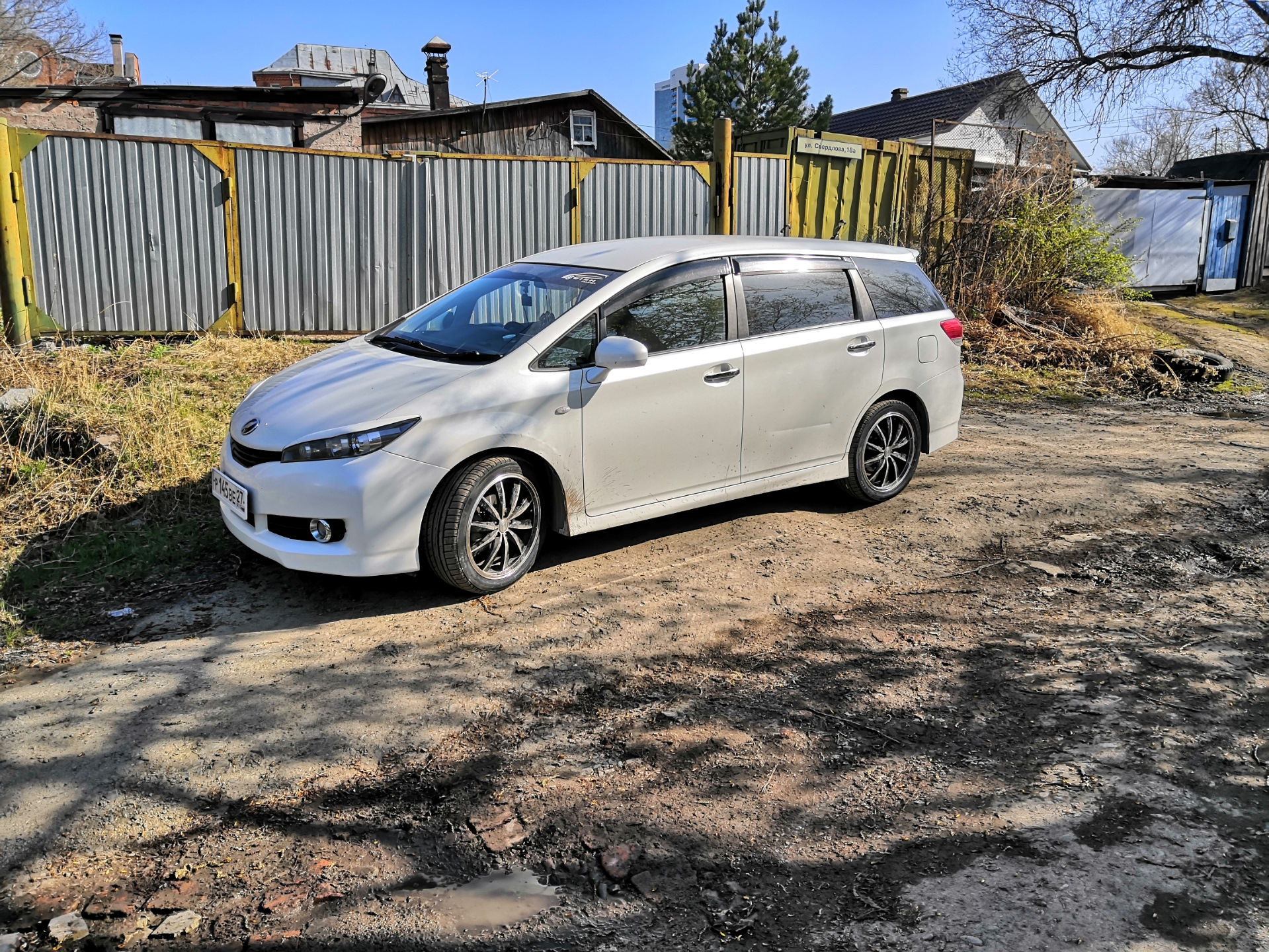 Резина на тойота виш. Toyota Wish r18. Диски Тойота Виш на 16. Toyota Wish ae20 r16. Литье Тойота Виш r16.