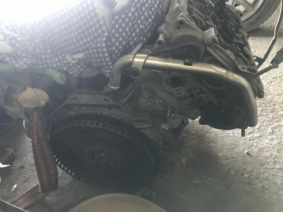 это старый мотор — Audi A6 (C6)