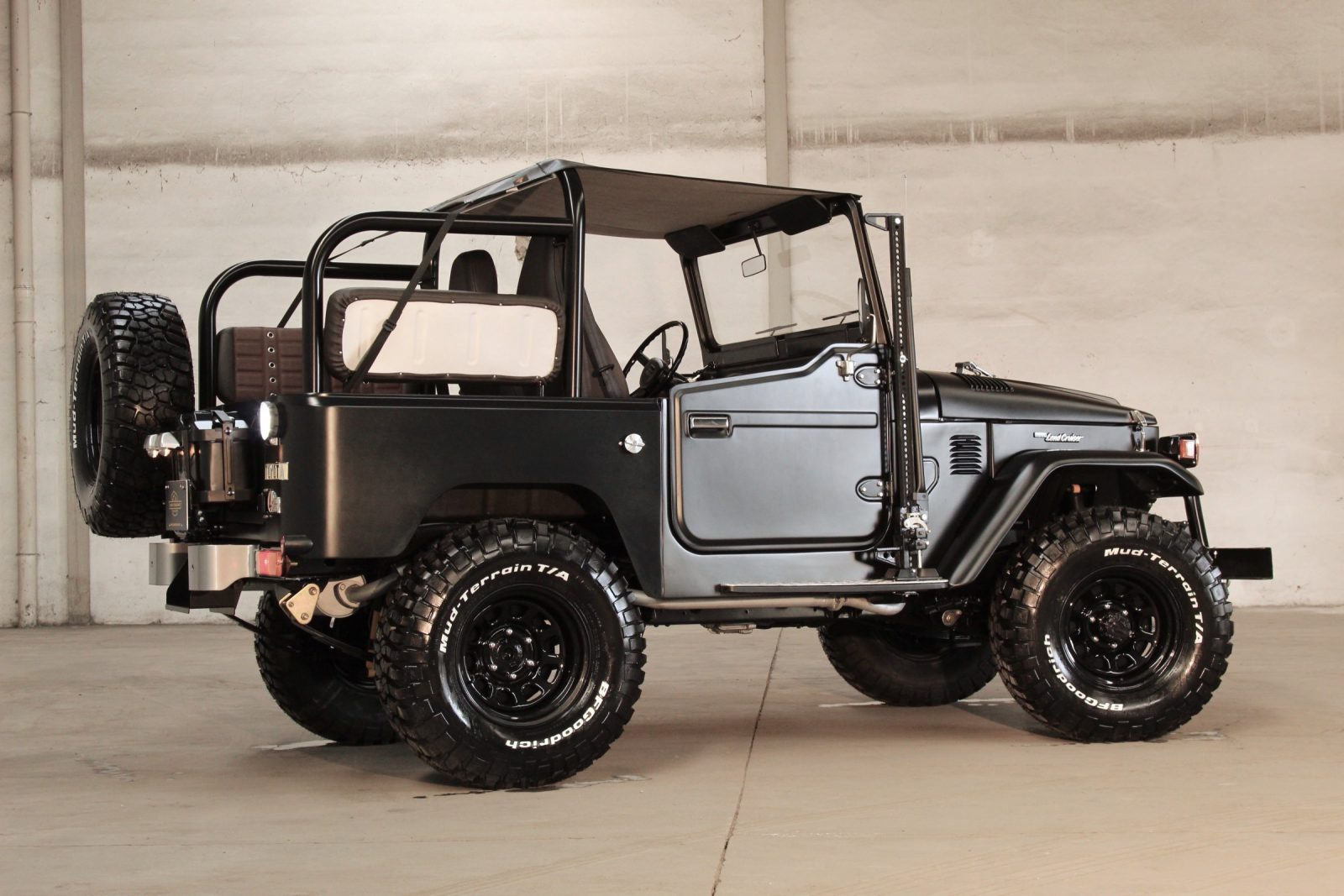 Toyota Land Cruiser FJ 40 Custom