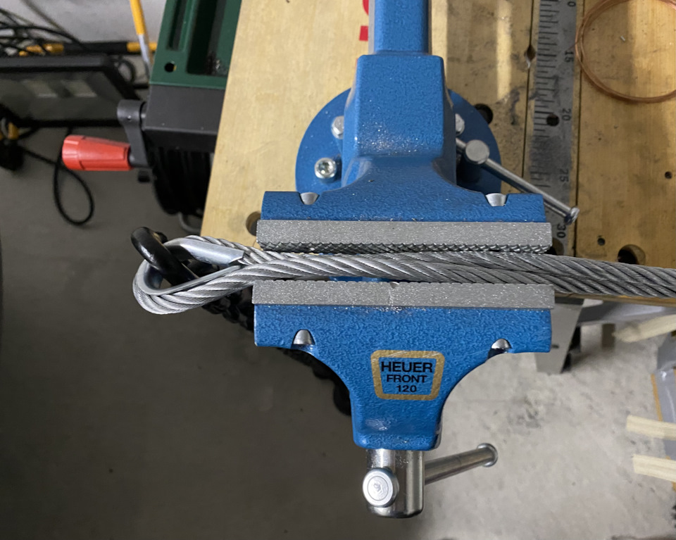 Оригинальная цепь с крюком — Toyota Land Cruiser 40