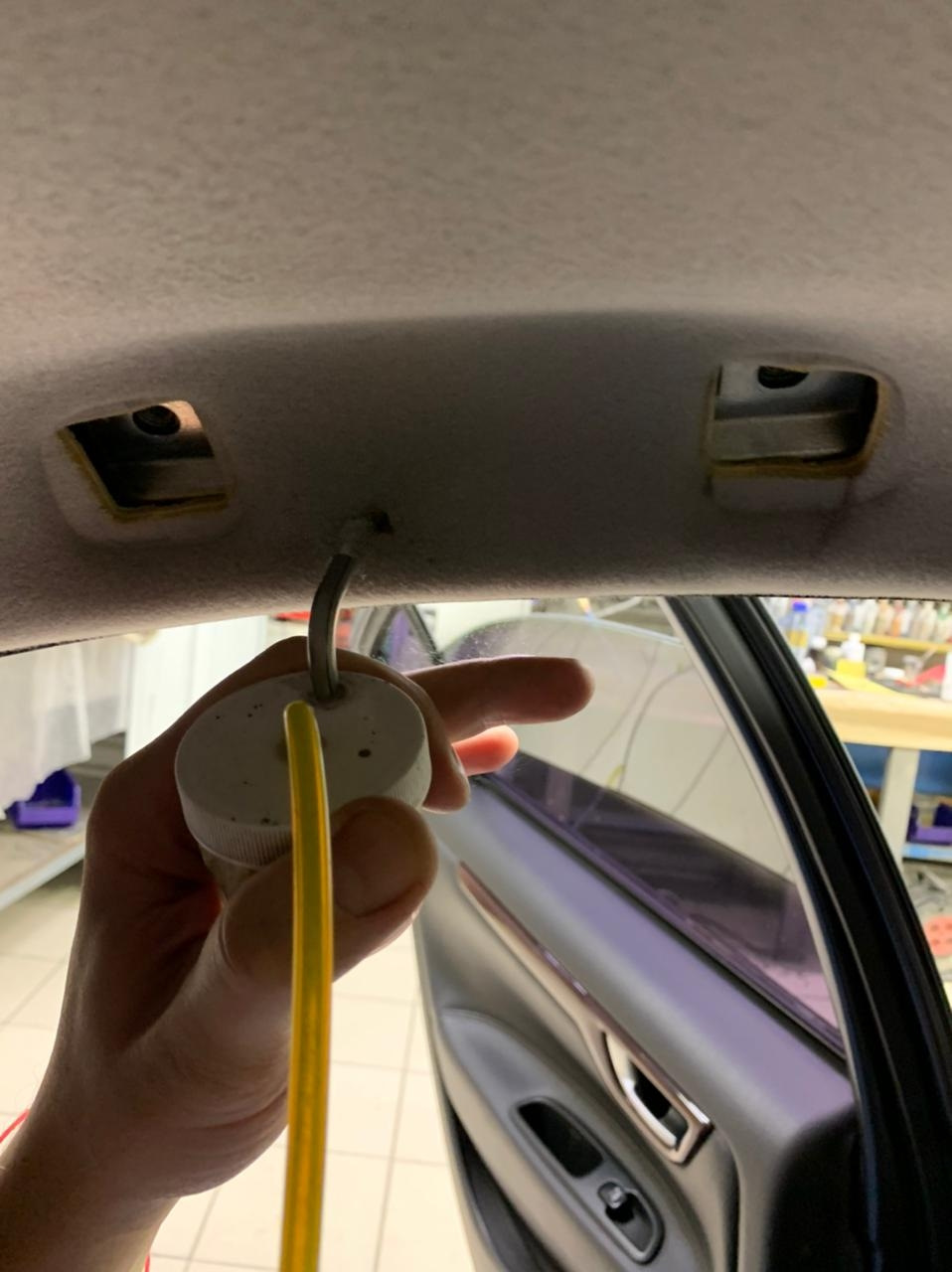 Ремонт прожога потолка — Volvo S60 (1G), 2,4 л, 2007 года | визит на ...