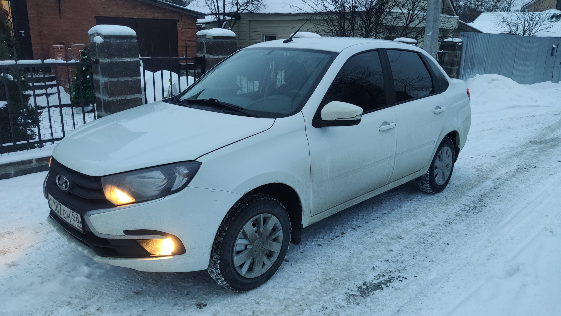 Lada Гранта (2G) FL 1.6 бензиновый 2023 | на DRIVE2