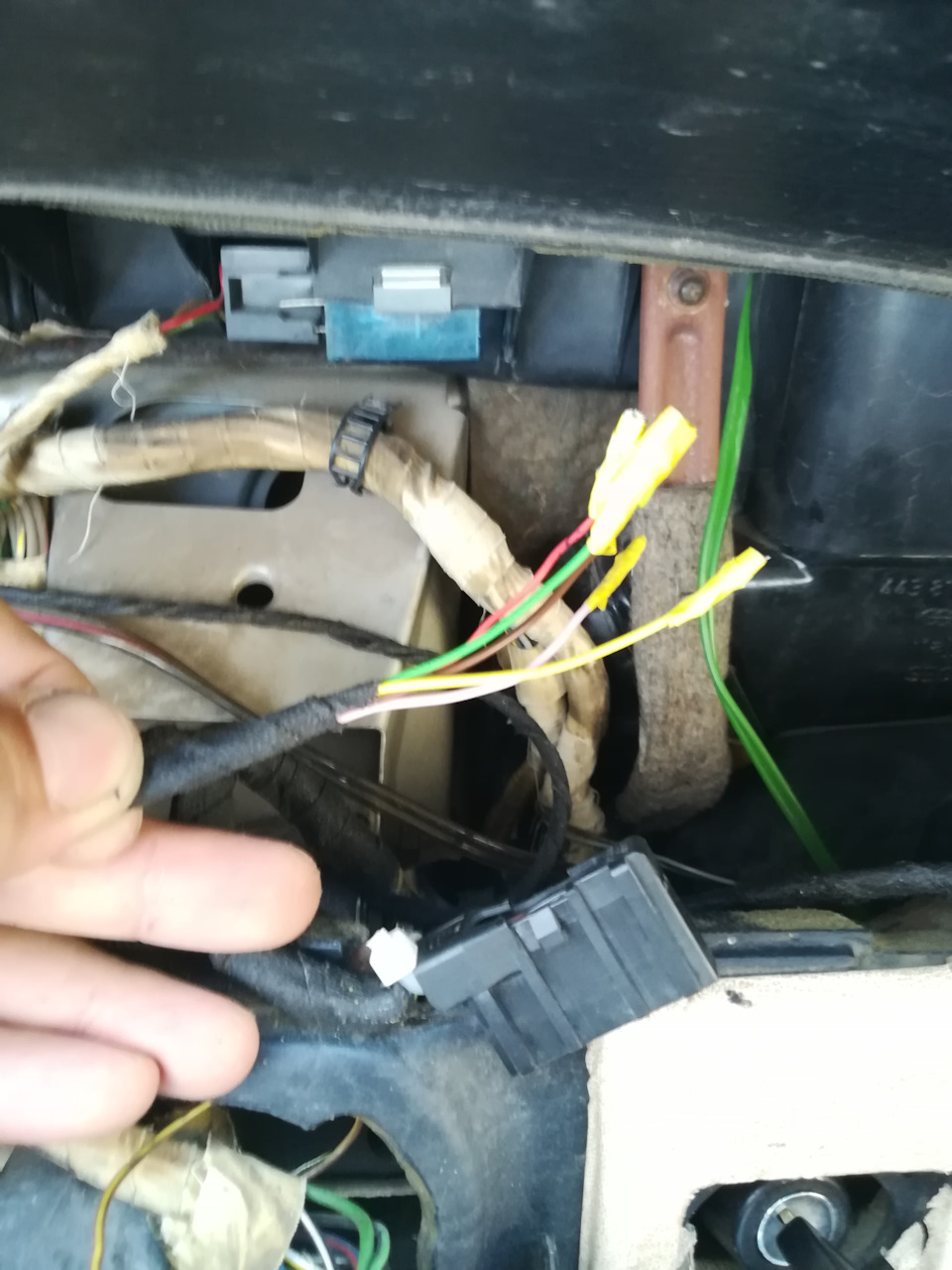 Показометр наружной температуры и часы в тахометр — Audi 100 Avant (C3 ...