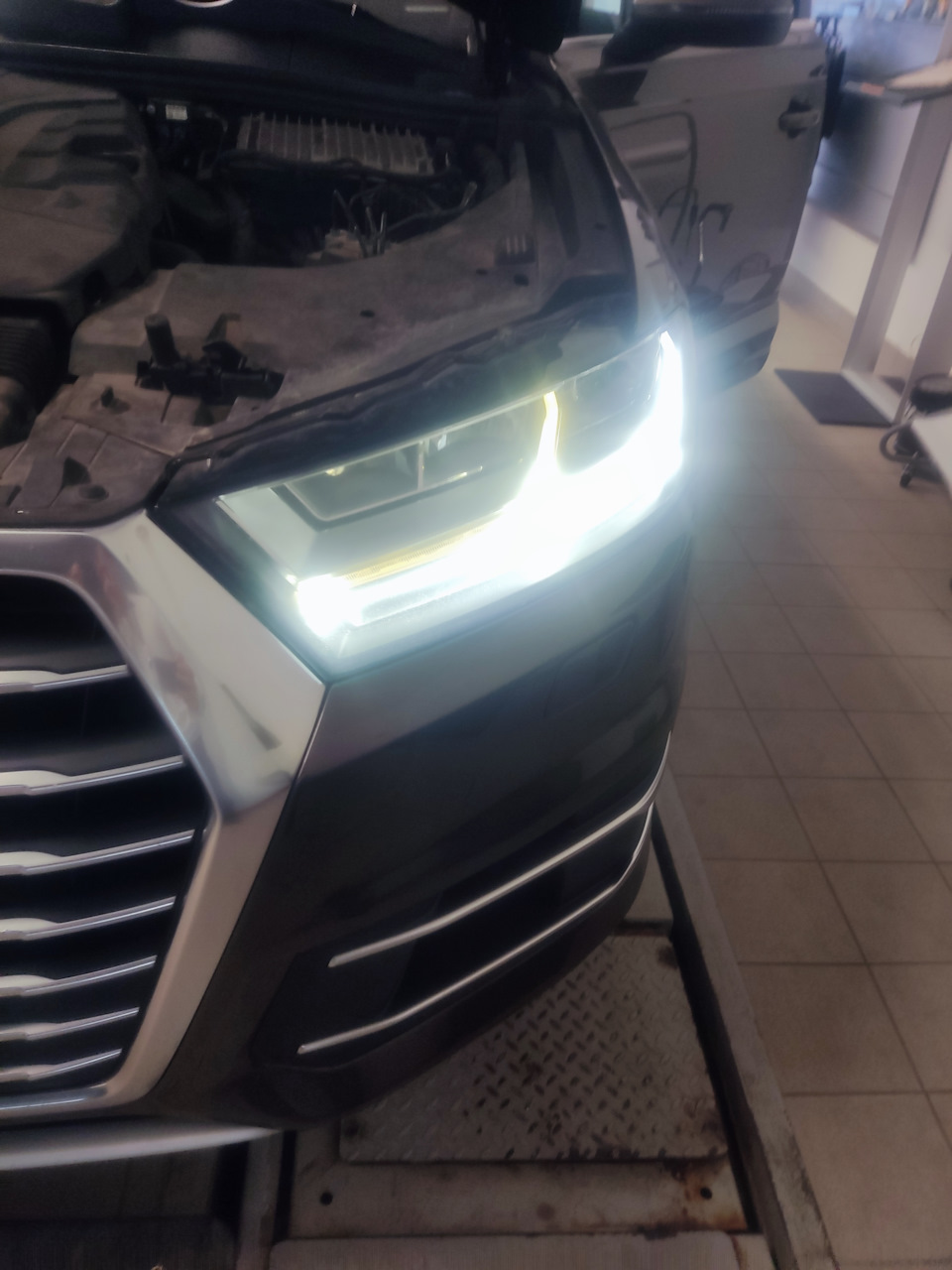 Фото в бортжурнале Audi Q7 (2G)