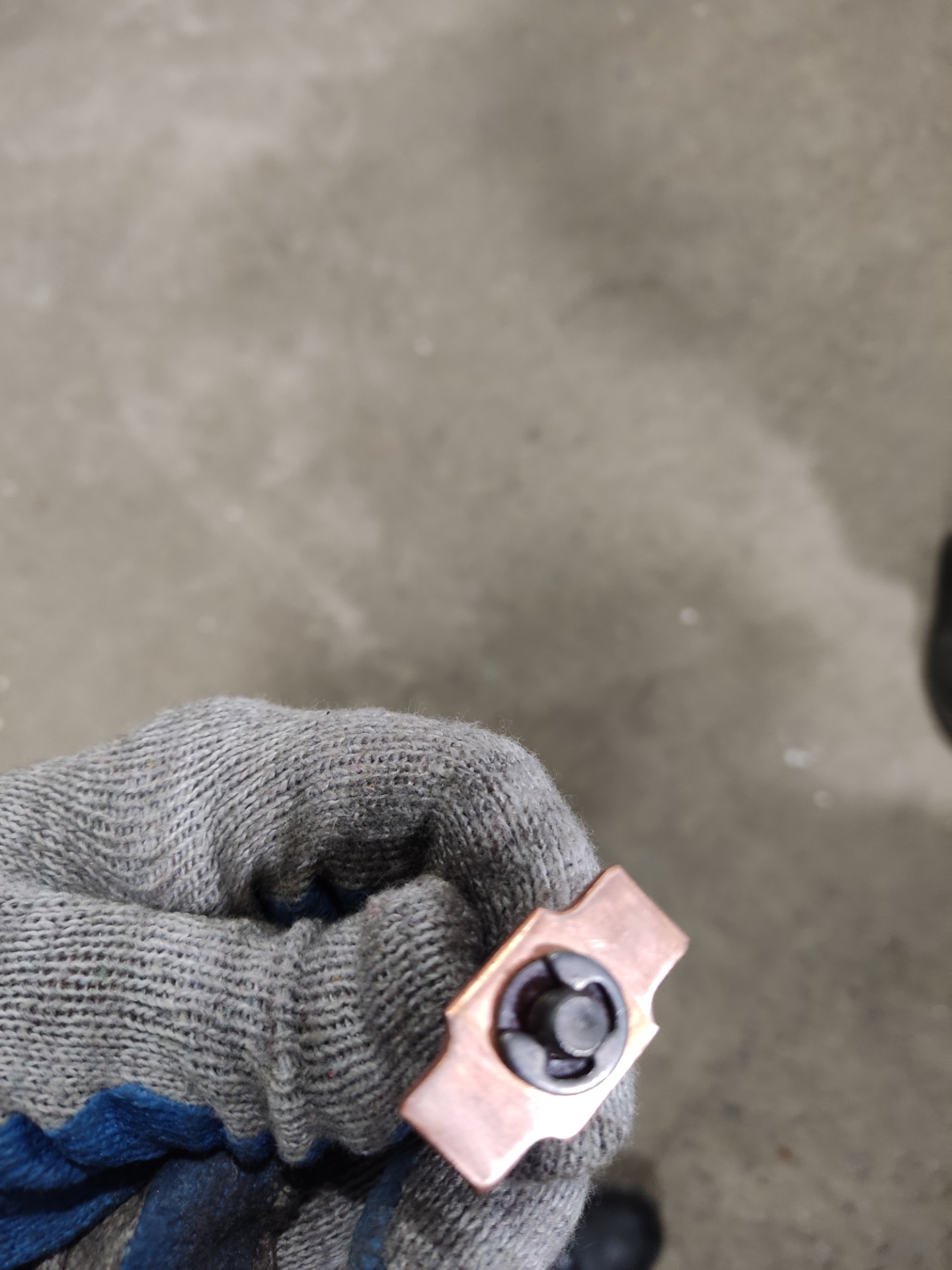 Щелкает стартер, но не крутит, решение проблемы — Mitsubishi Pajero (4G ...