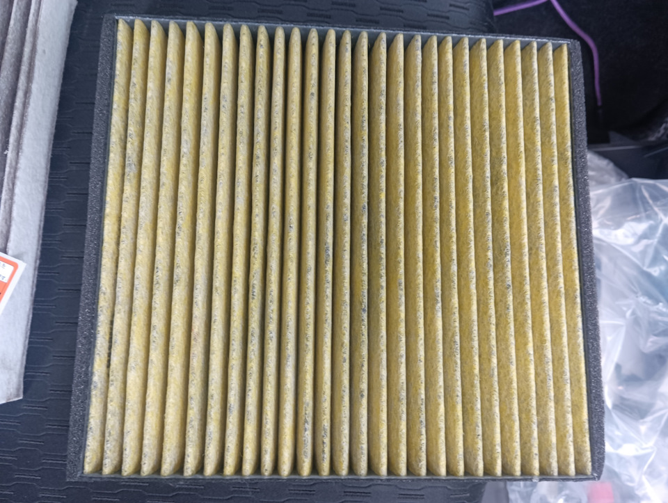 Угольный масума — Mitsubishi Outlander (3G)