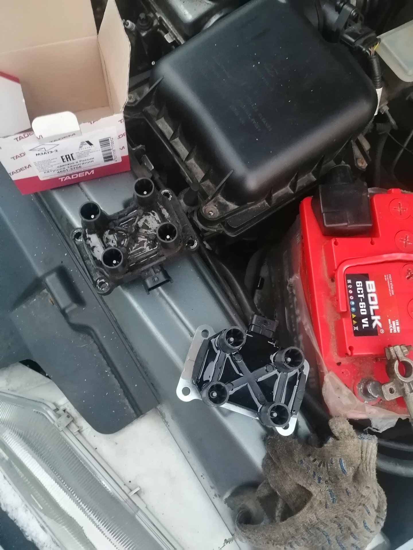 Замена катушки зажигания и замена лампочек в приборке. — Lada 2114, 1,6 ...