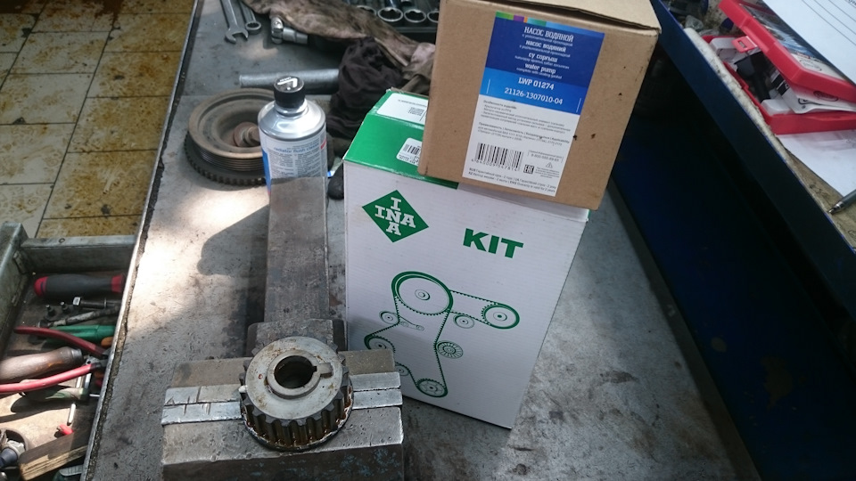 Фото в бортжурнале Lada Приора седан. Запчасти на фото: 21126130701004