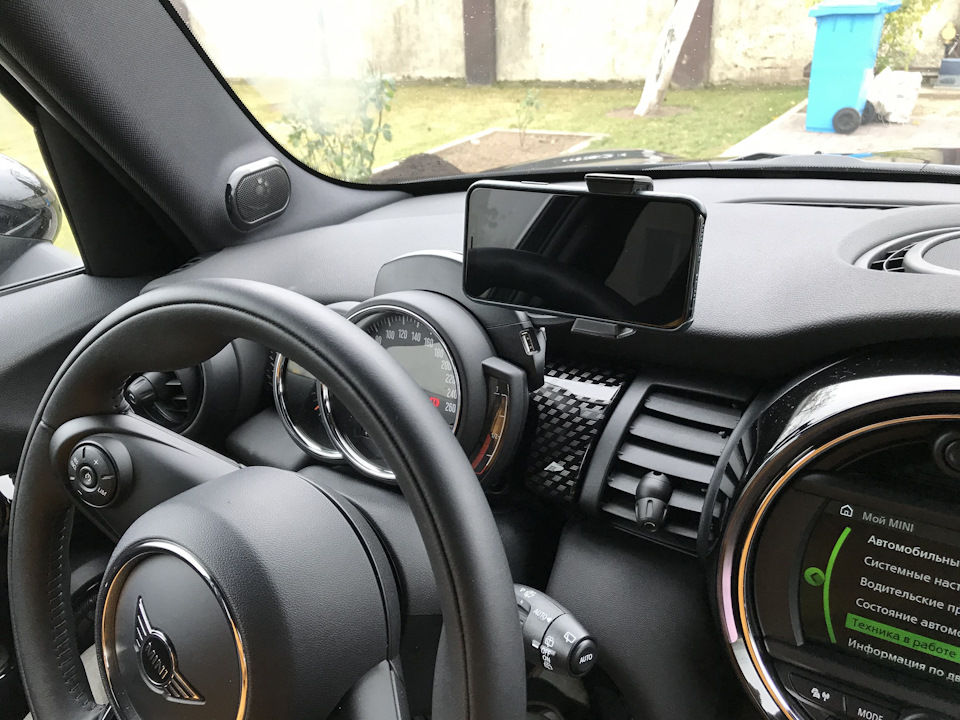 Driven mini. Mini Cooper 65902471026. Mini click and Drive. Harman Kardon в Mini Cooper f56. Click and Drive Mini r56.