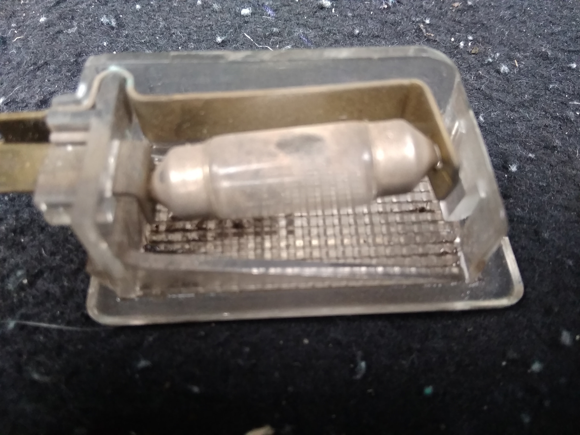 Течь багажника 😠 — Hyundai Sonata IV (EF), 2 л, 2008 года | своими ...